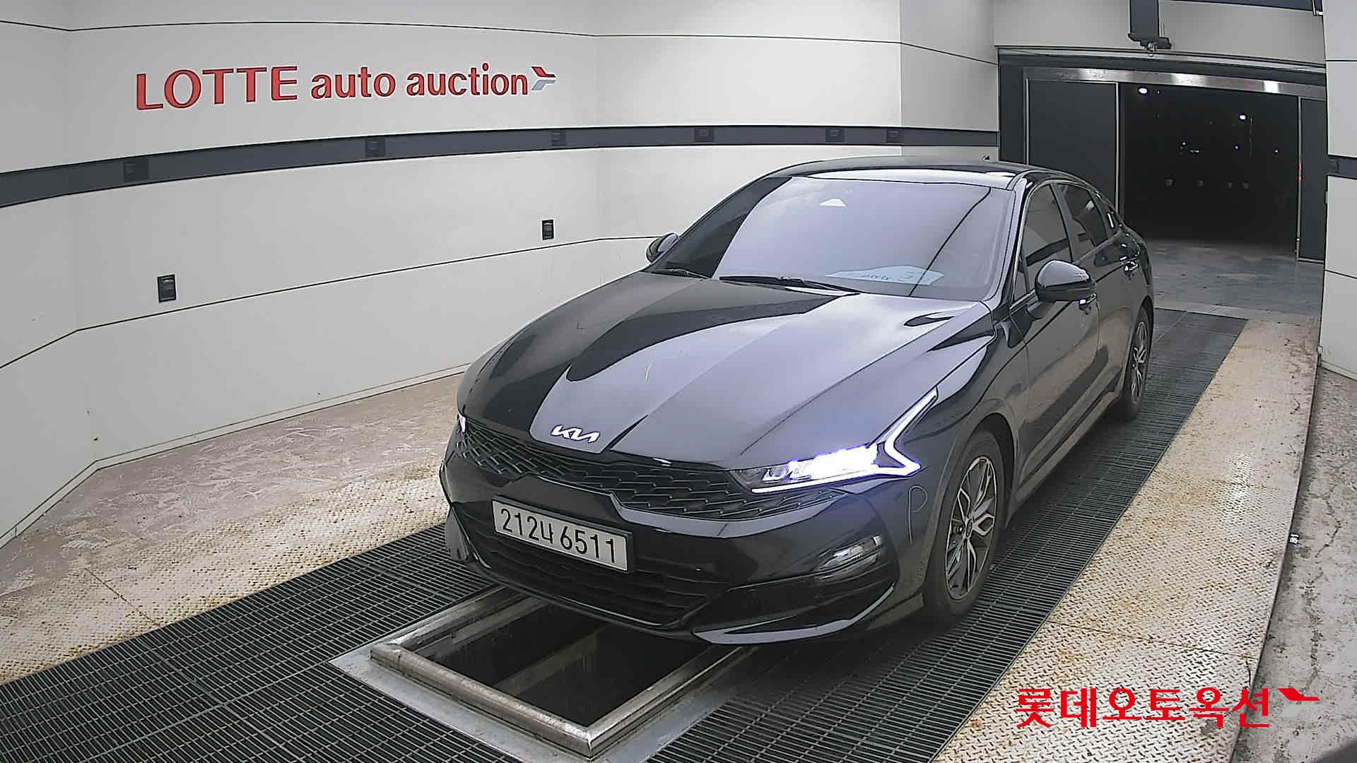 2022 - kia k5