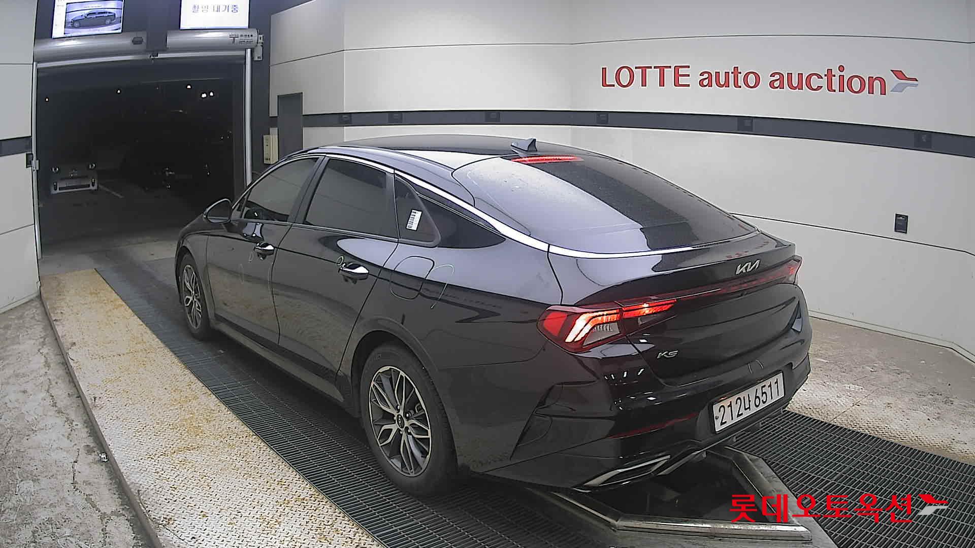 2022 - kia k5