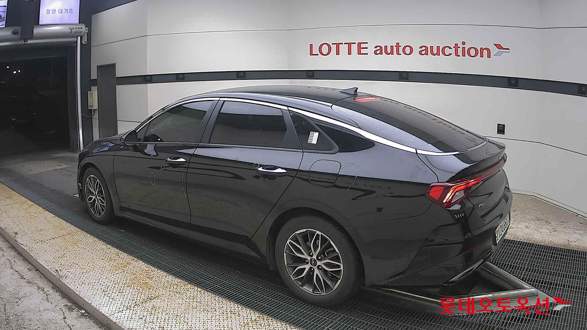 2022 - kia k5