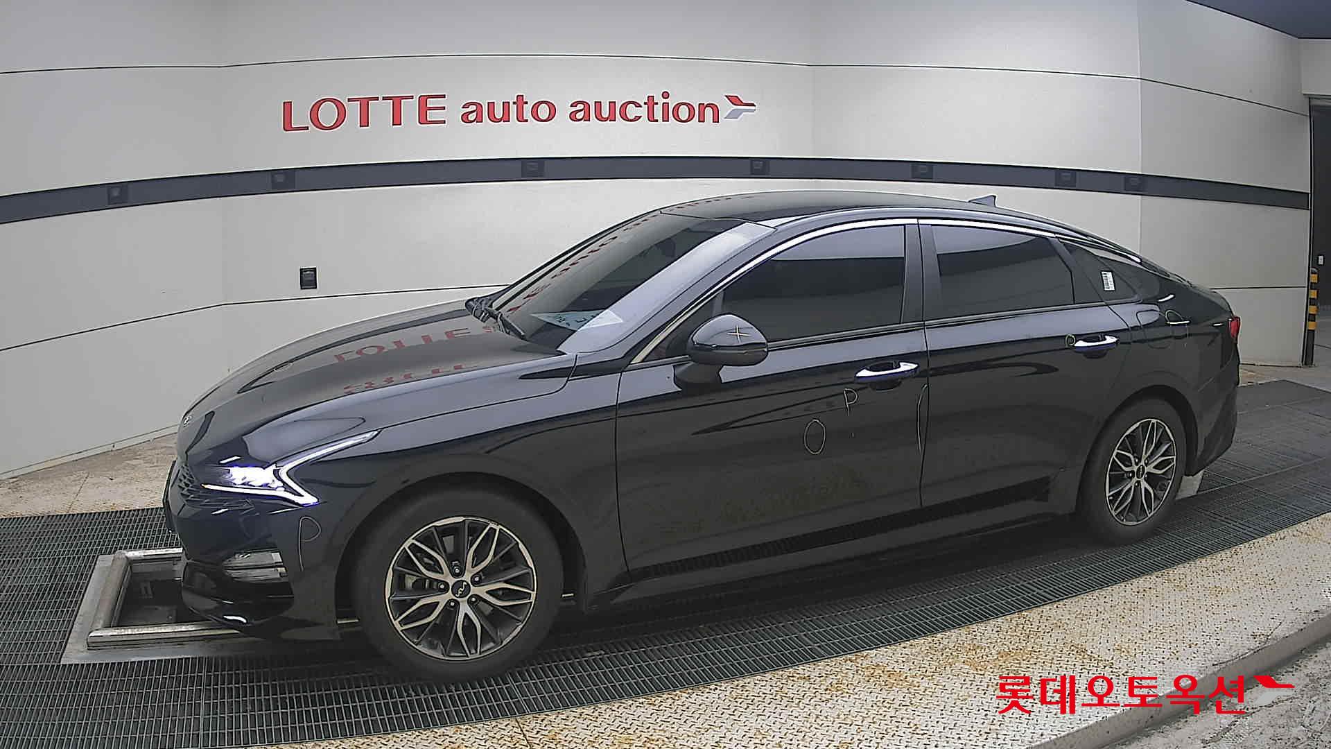 2022 - kia k5