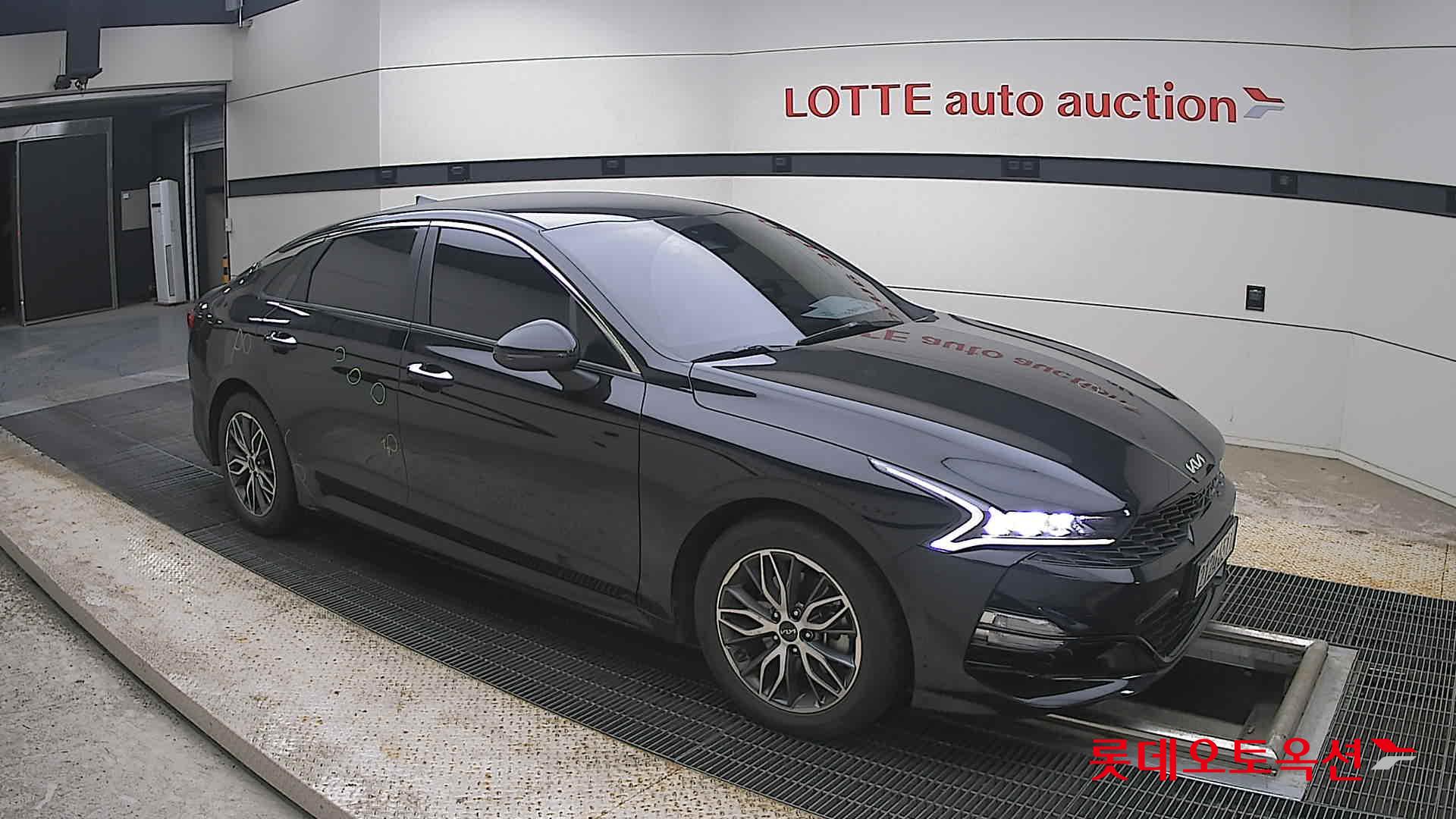 2022 - kia k5