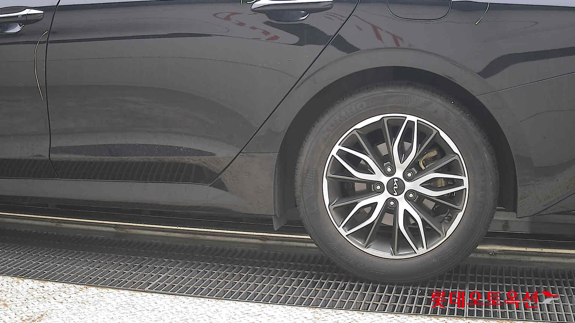 2022 - kia k5