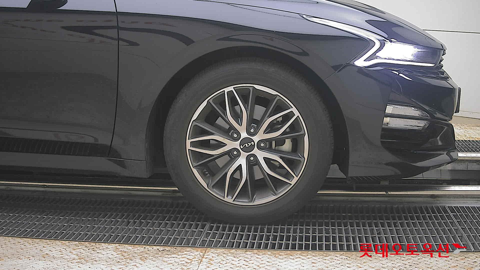 2022 - kia k5