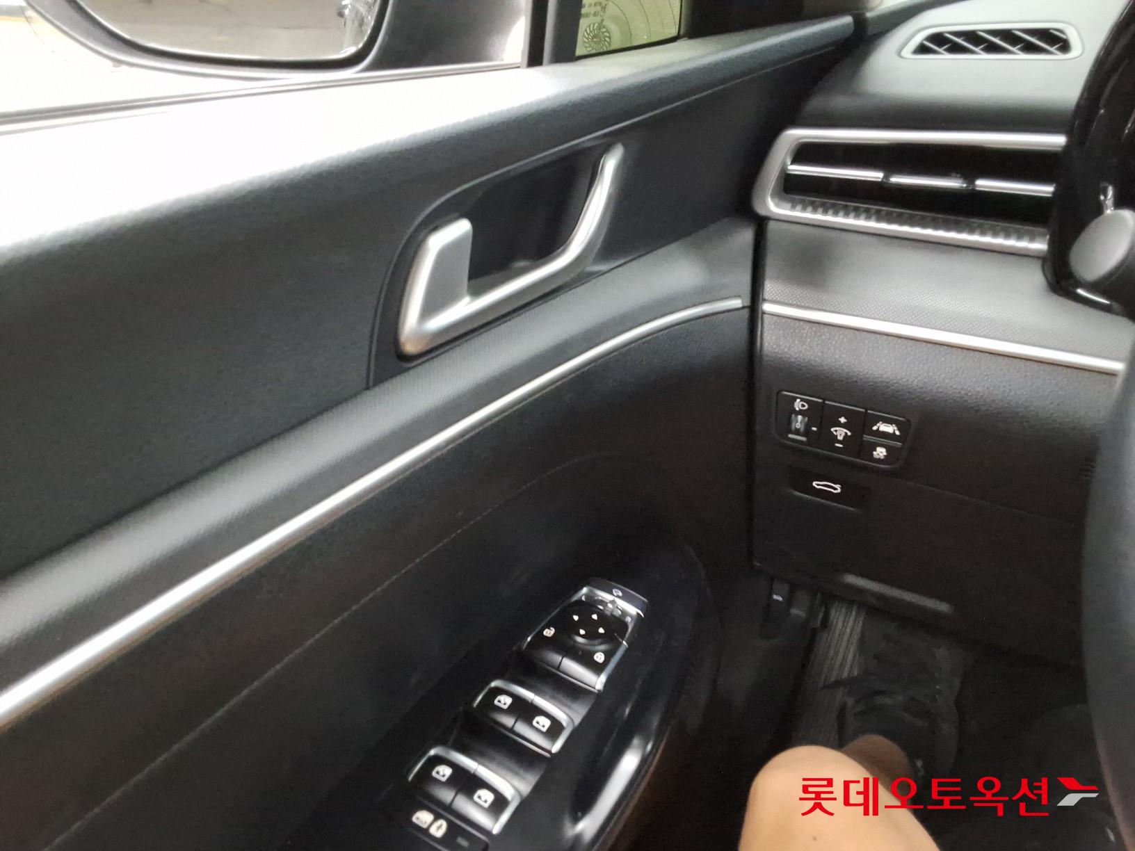 2022 - kia k5