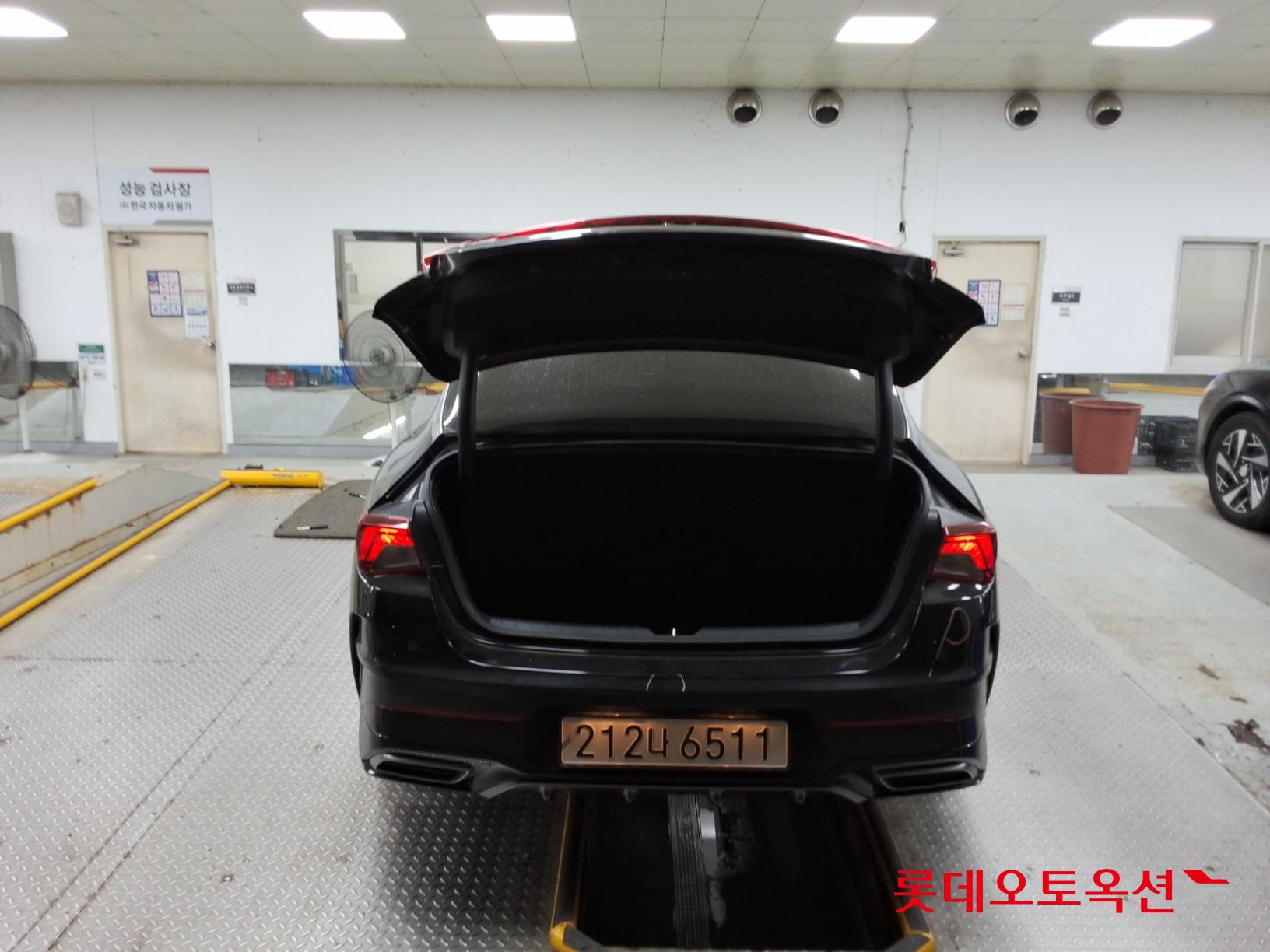 2022 - kia k5