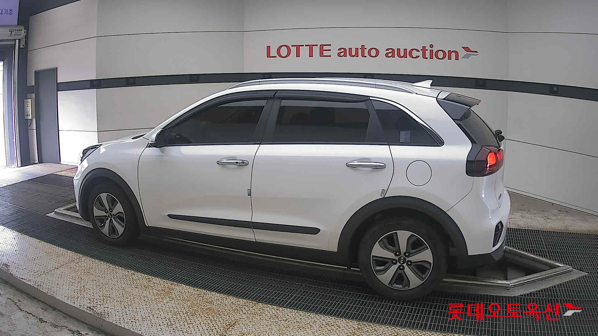 2021 - kia niro