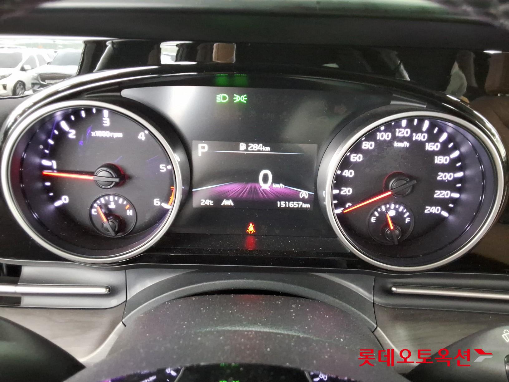 2023 - kia carnival