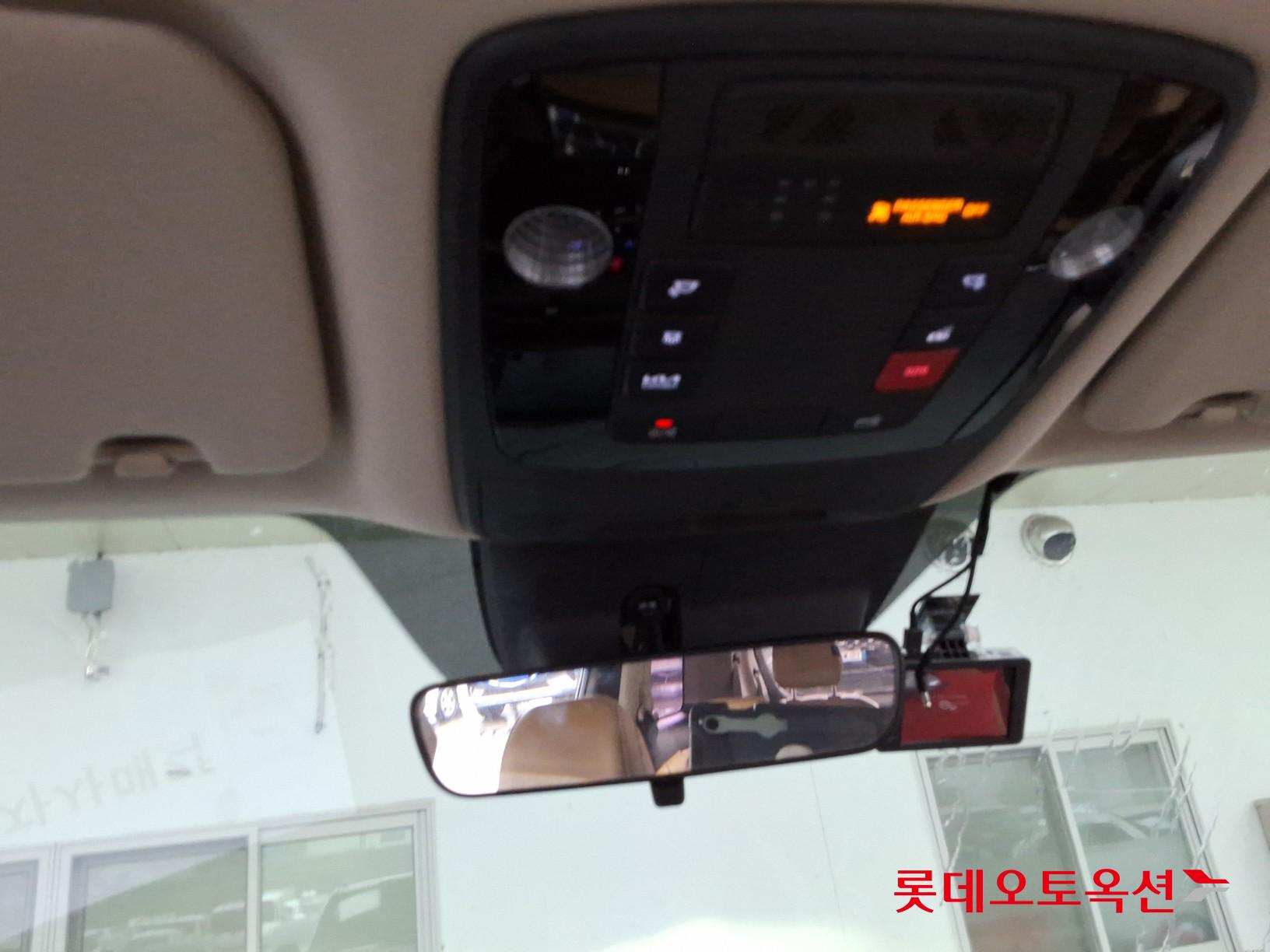 2023 - kia carnival
