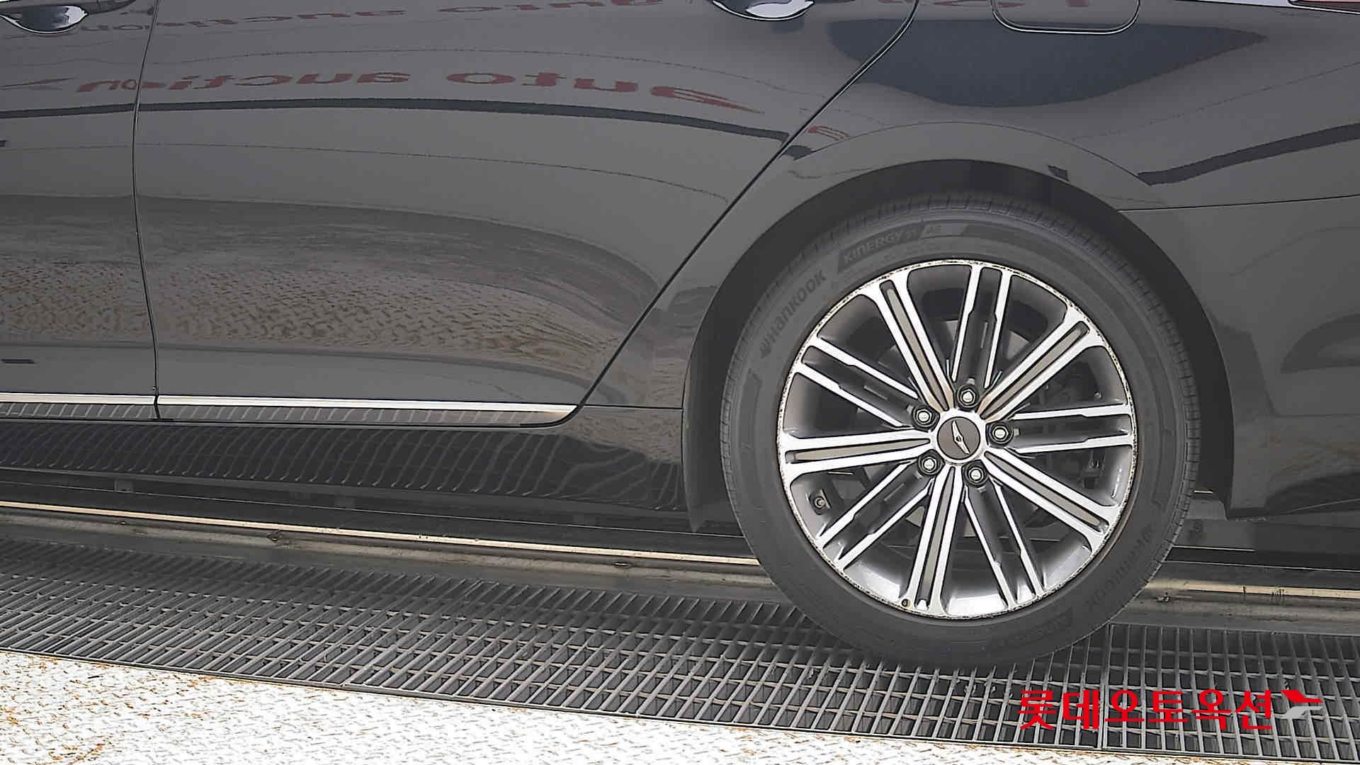 2019 - genesis g80