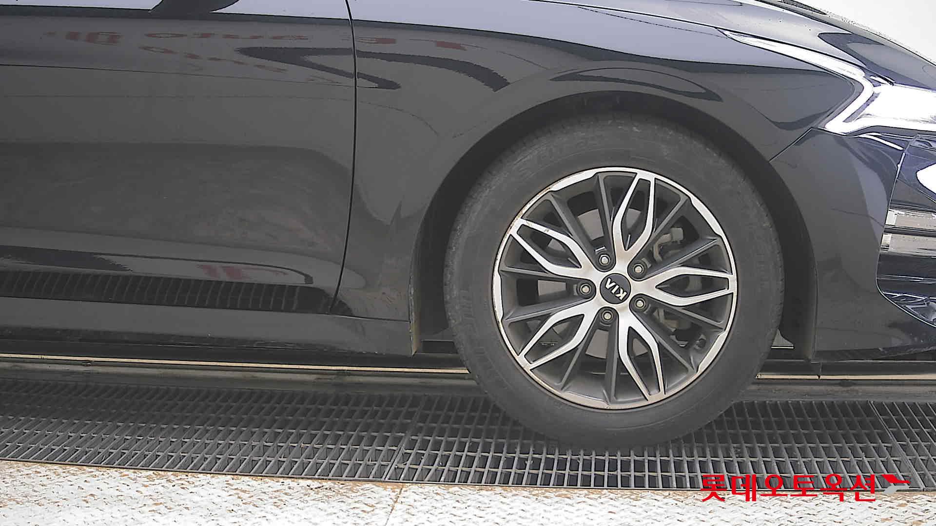 2020 - kia k5