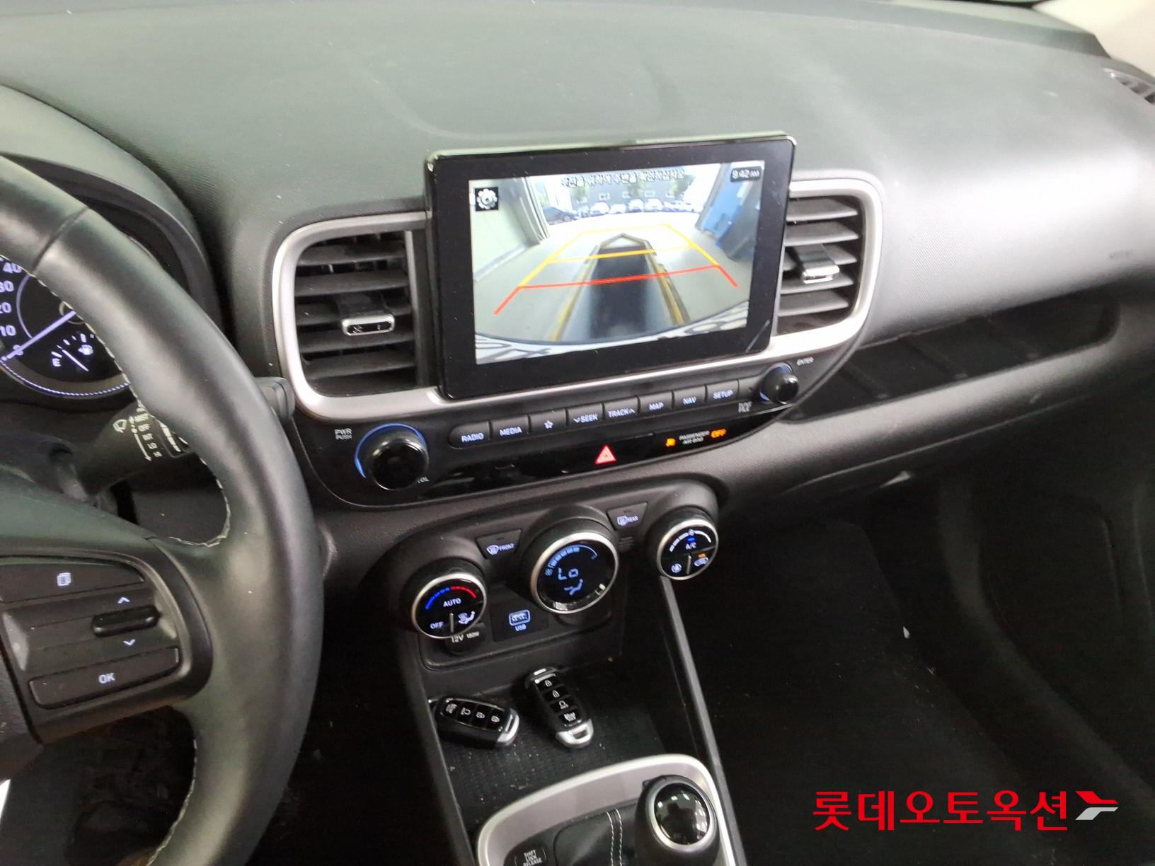 2020 - hyundai venue