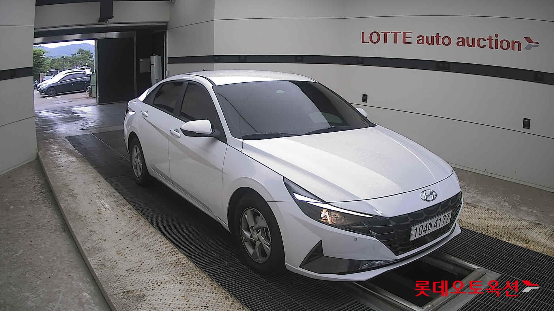 2021 - hyundai avante