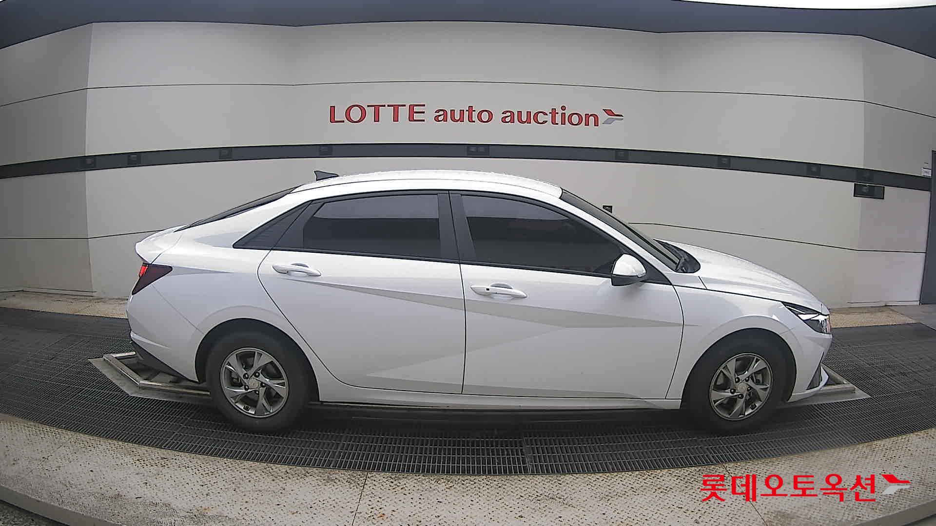 2021 - hyundai avante