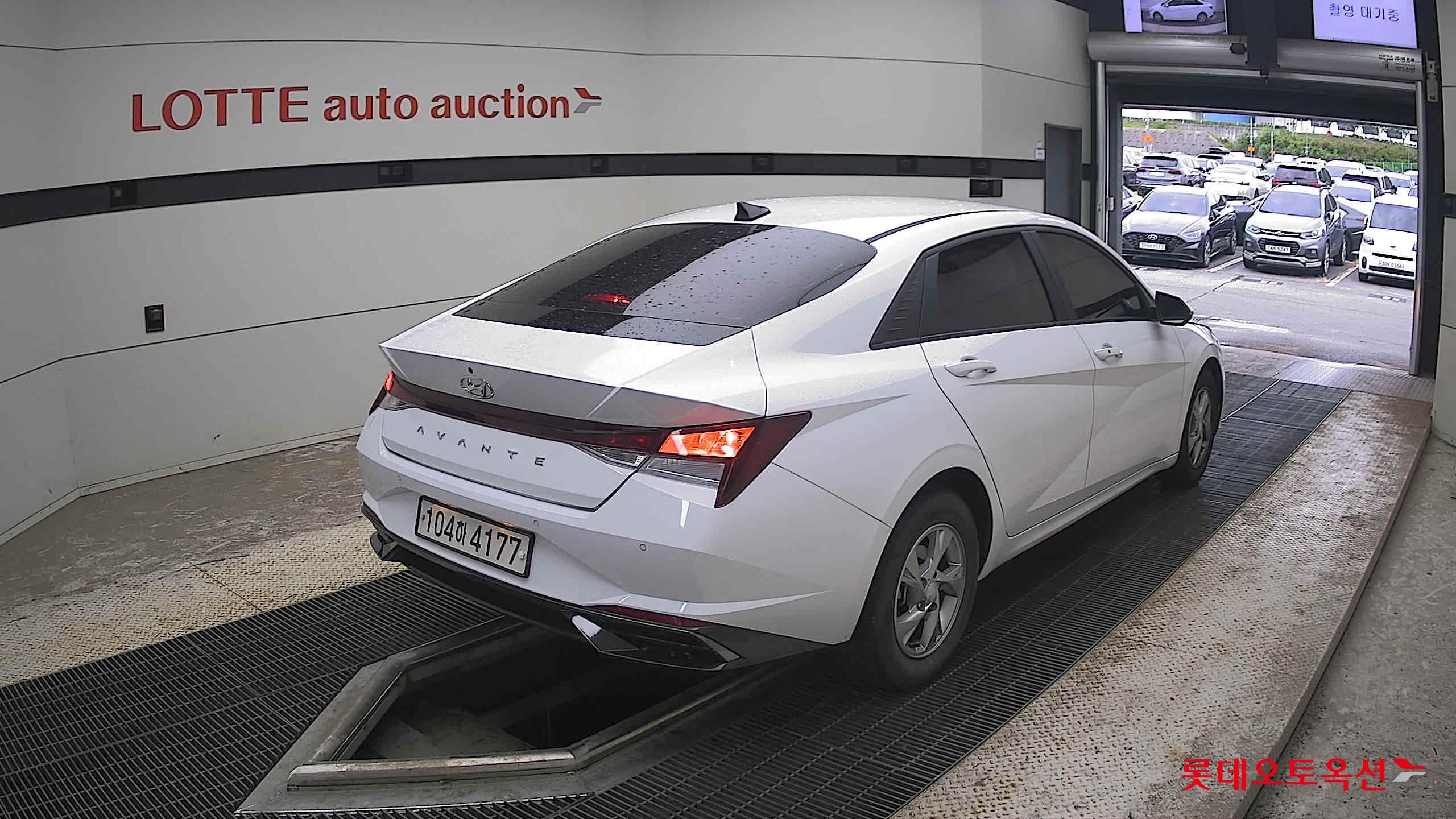 2021 - hyundai avante