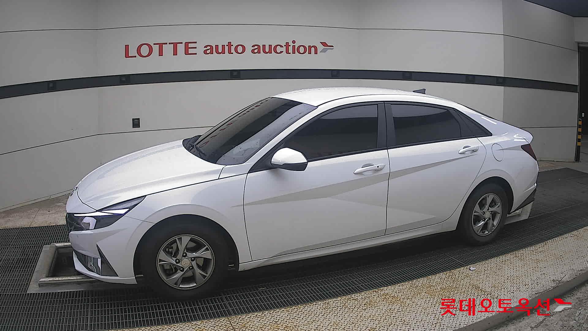 2021 - hyundai avante