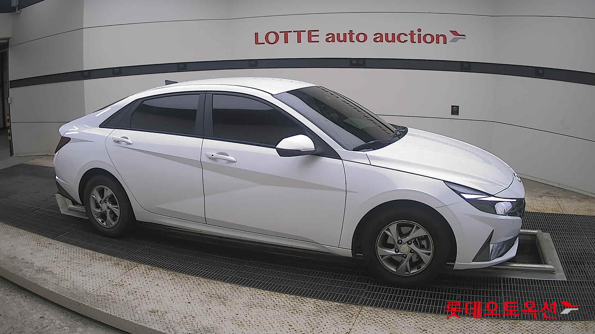 2021 - hyundai avante