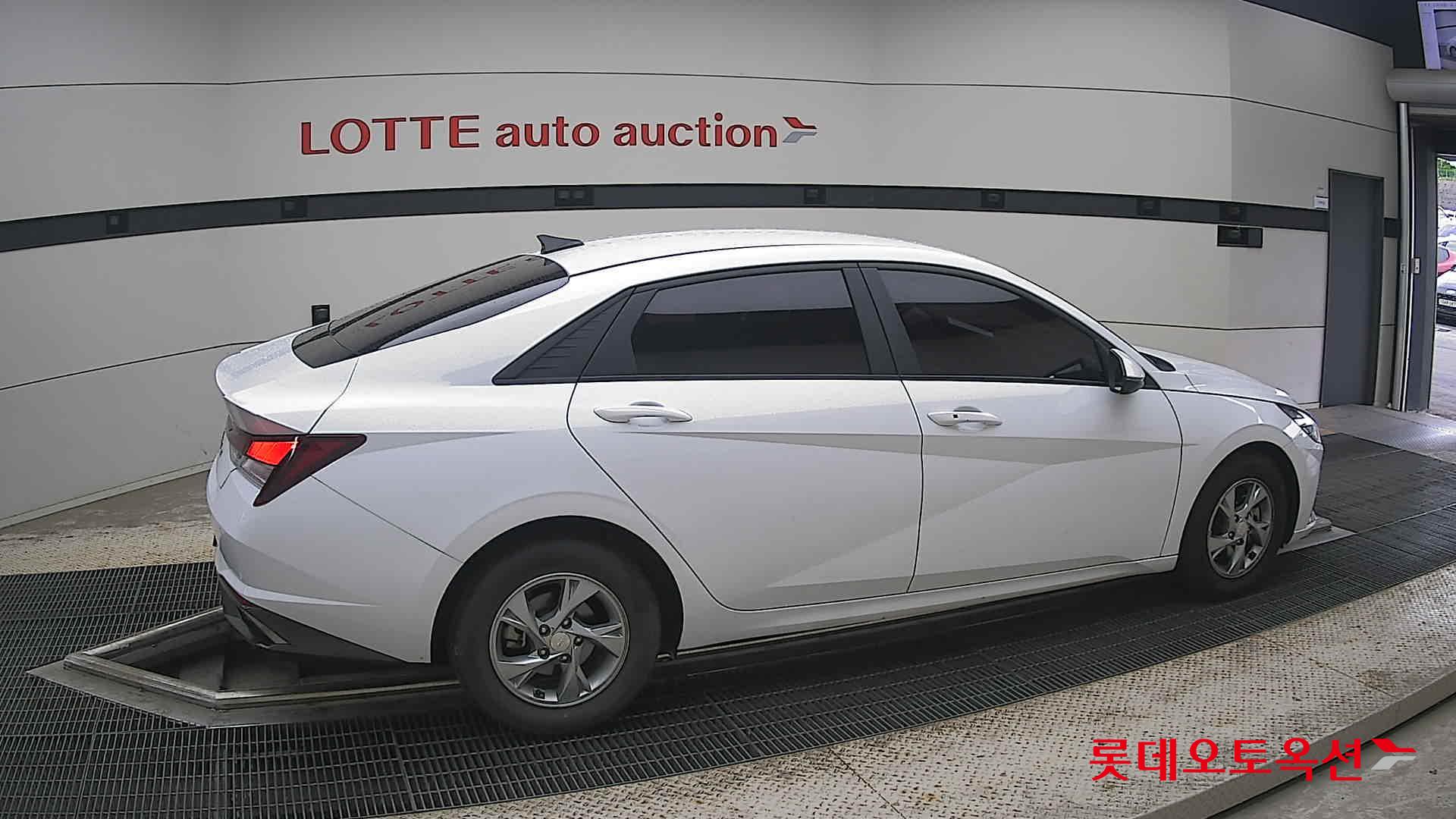 2021 - hyundai avante