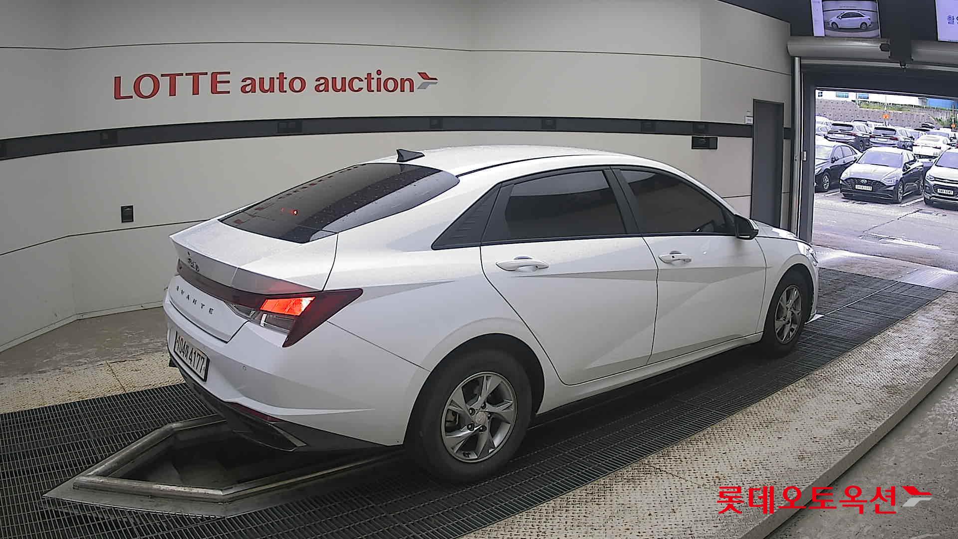 2021 - hyundai avante