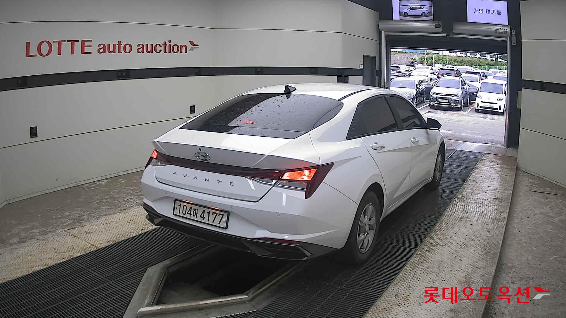 2021 - hyundai avante