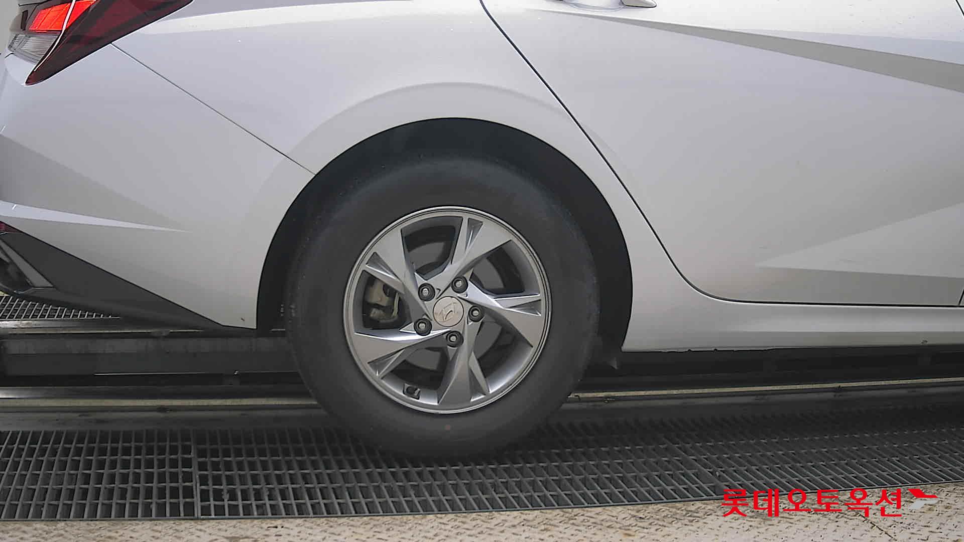 2021 - hyundai avante