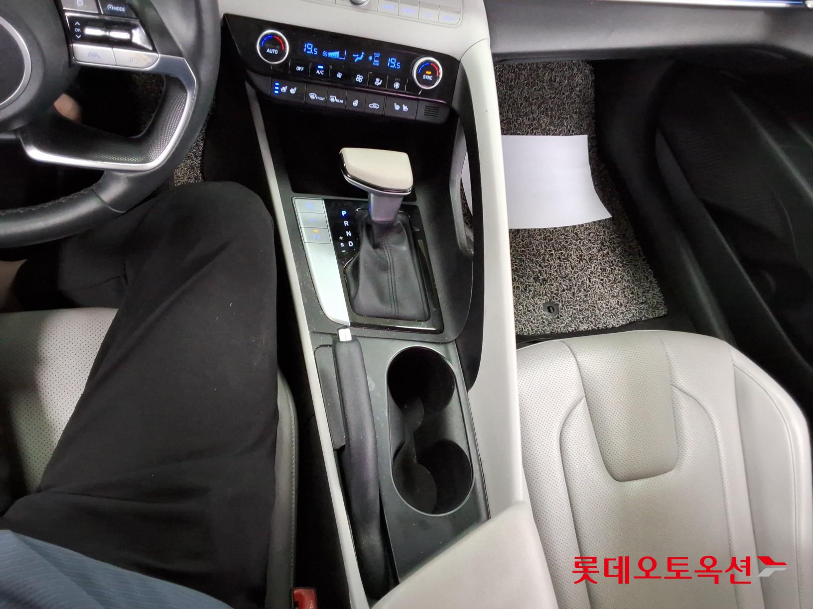 2021 - hyundai avante