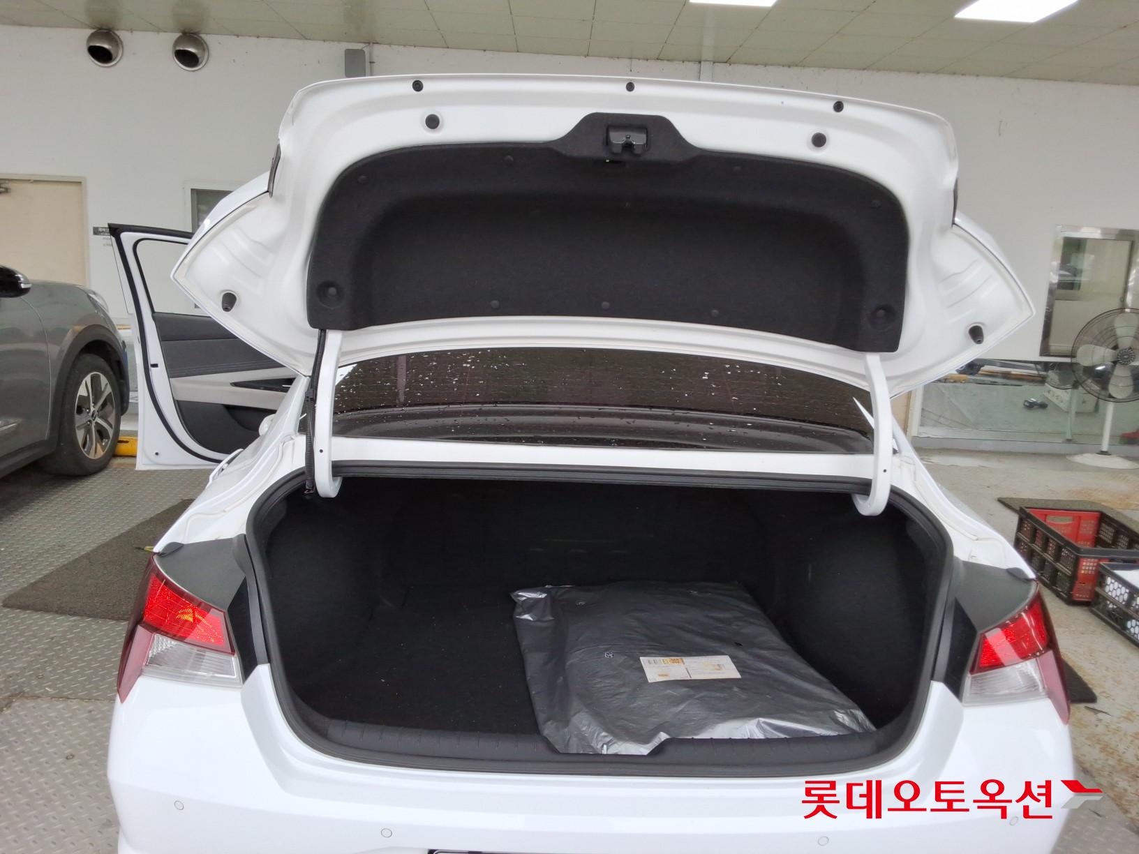 2021 - hyundai avante