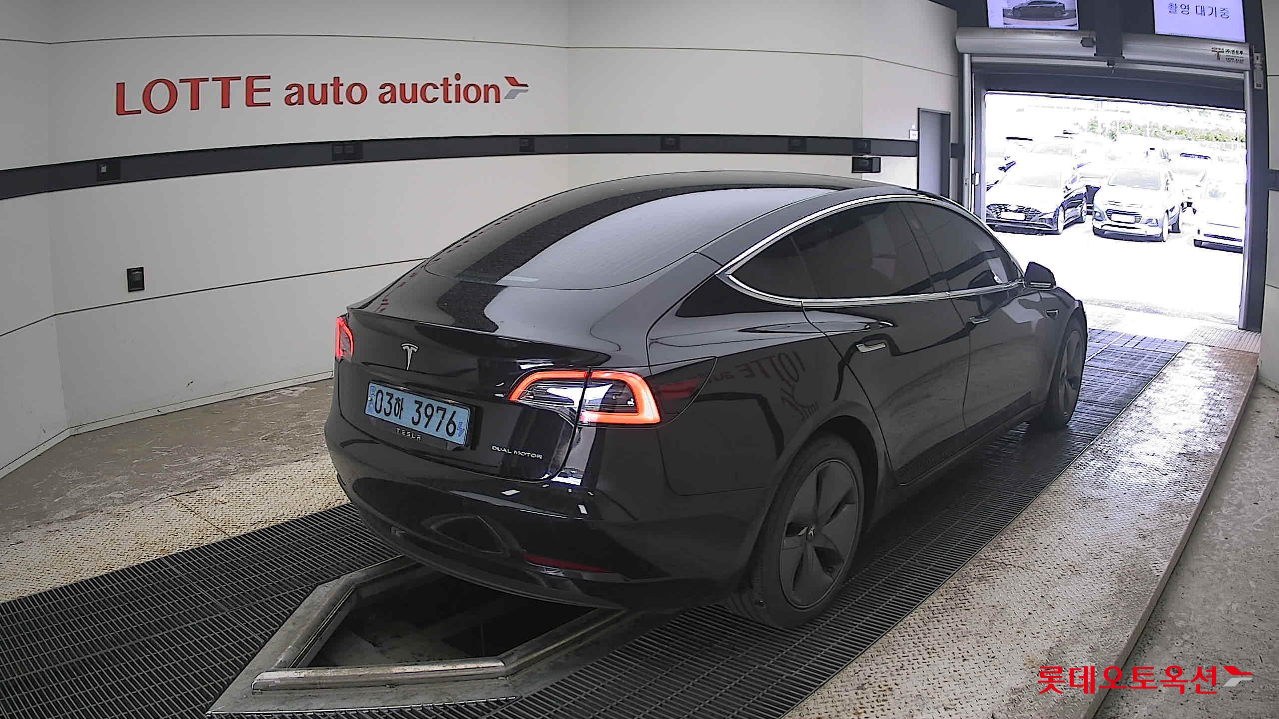 2020 - tesla model 3