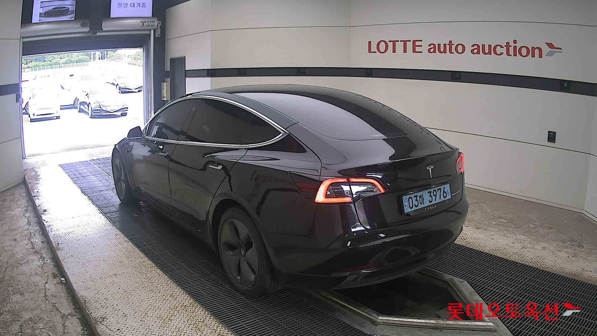 2020 - tesla model 3