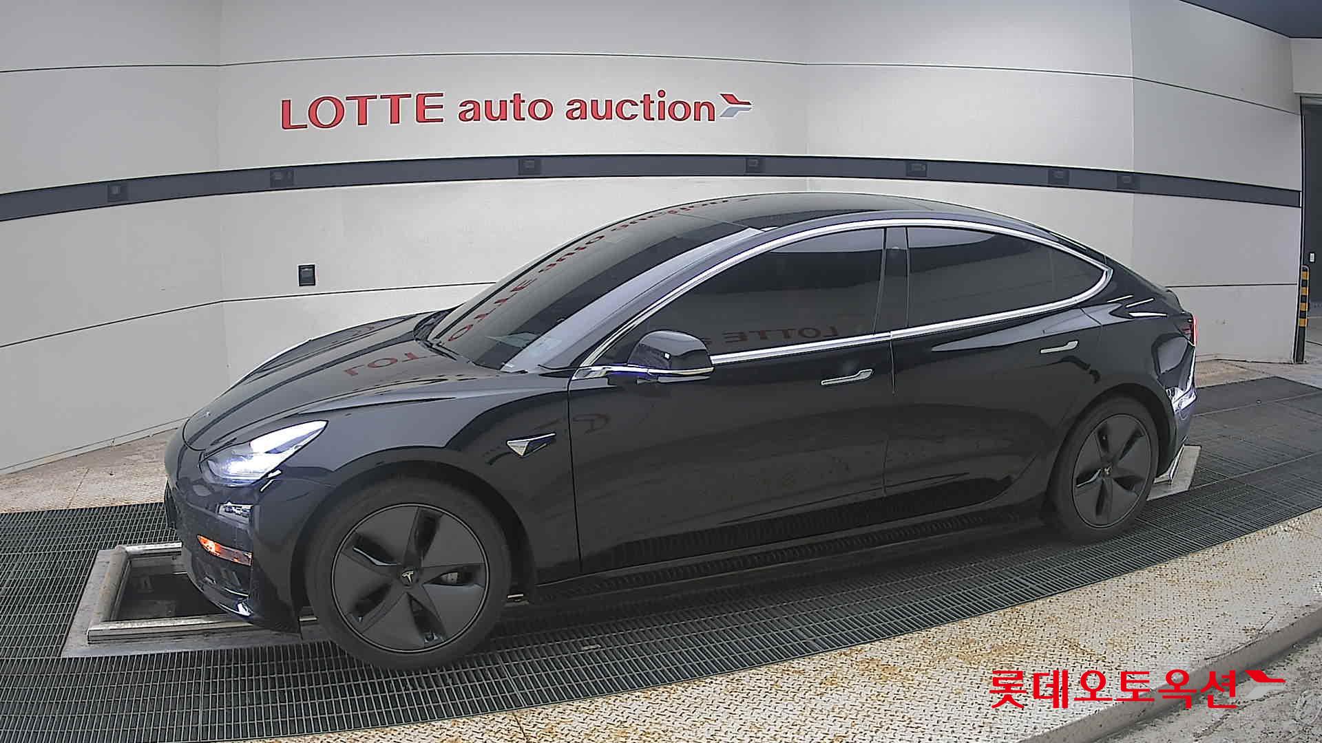 2020 - tesla model 3