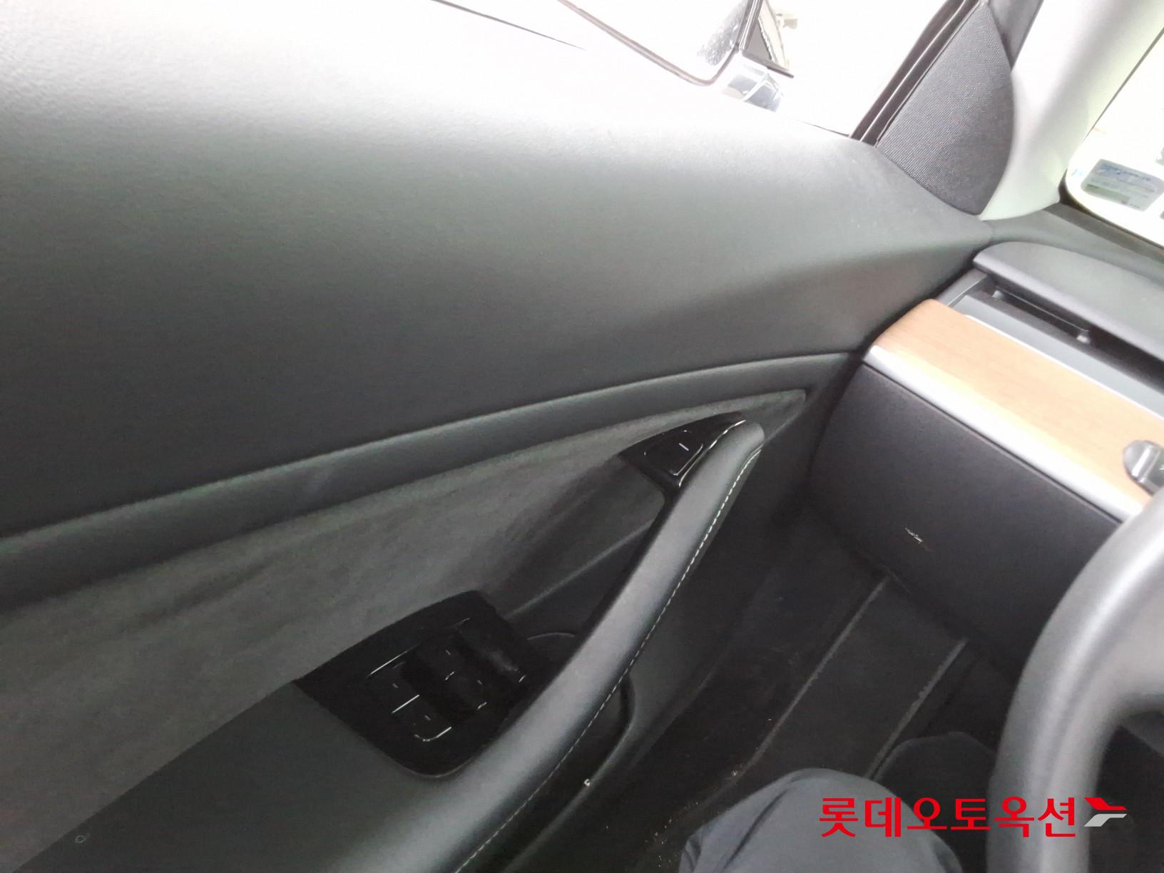 2020 - tesla model 3