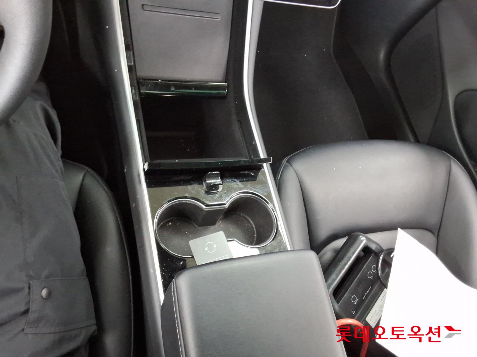 2020 - tesla model 3