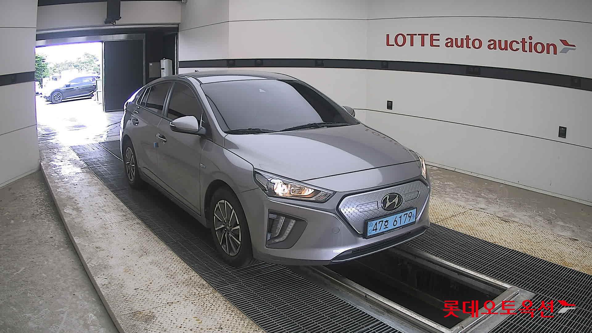 2020 - hyundai ioniq