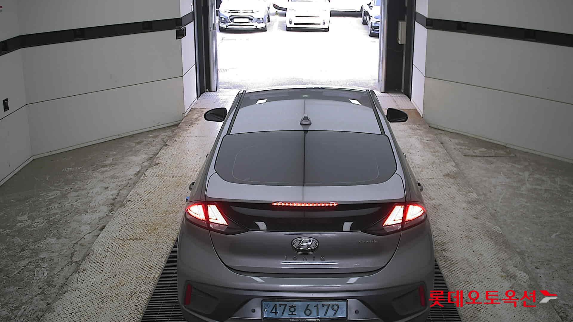 2020 - hyundai ioniq