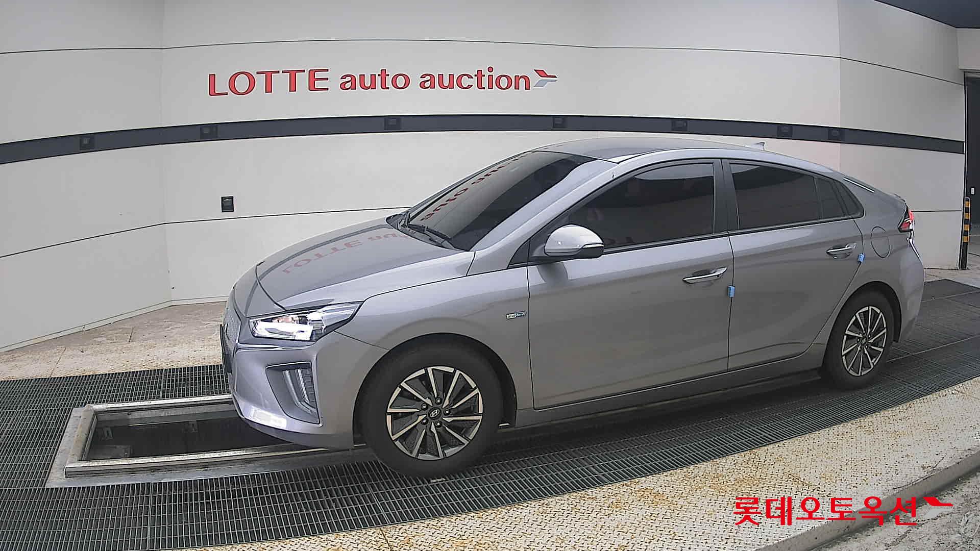 2020 - hyundai ioniq