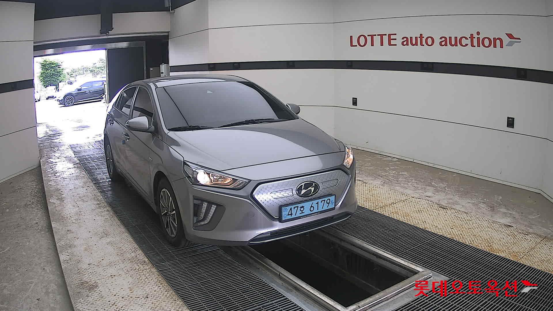 2020 - hyundai ioniq