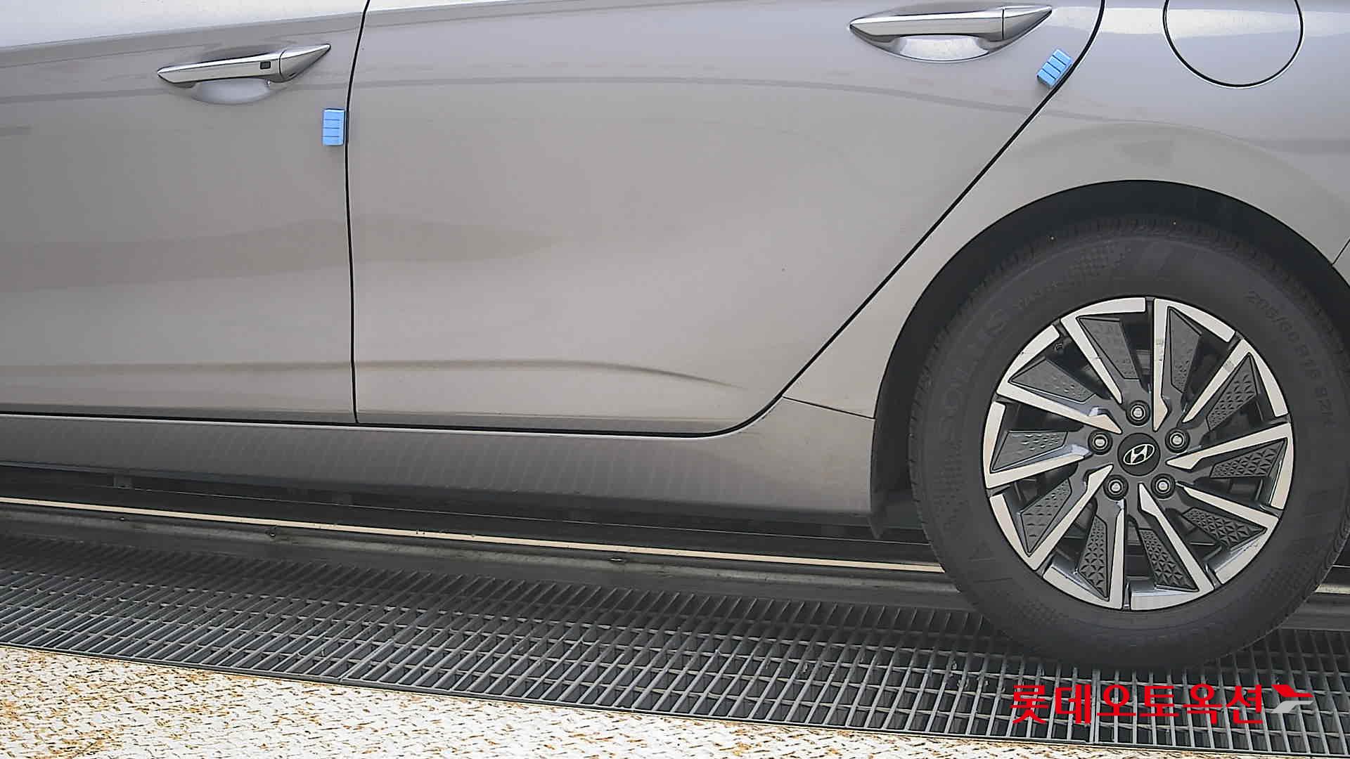 2020 - hyundai ioniq