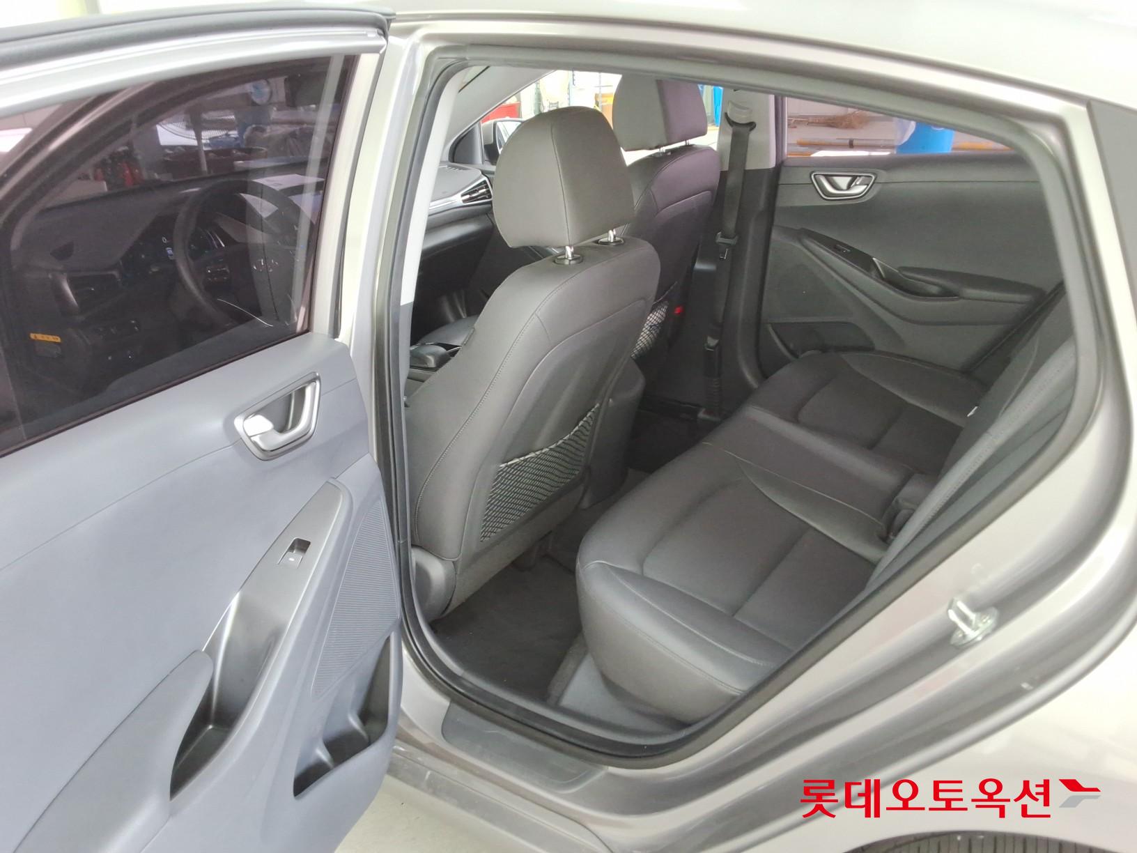 2020 - hyundai ioniq