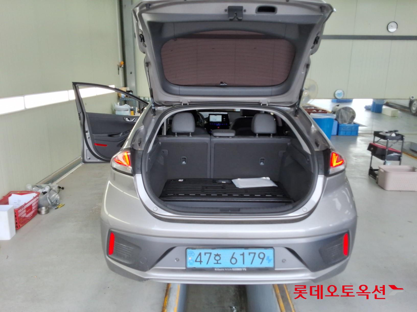 2020 - hyundai ioniq