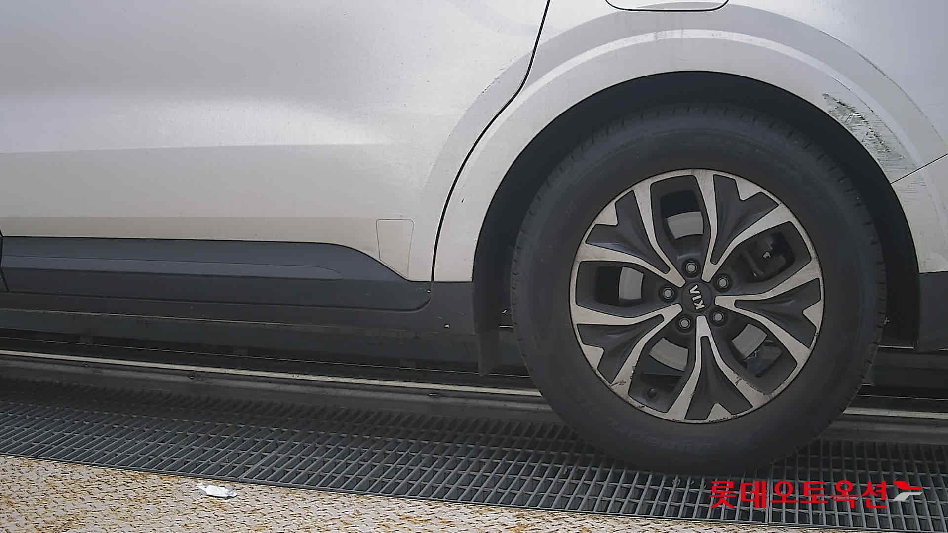 2021 - kia carnival