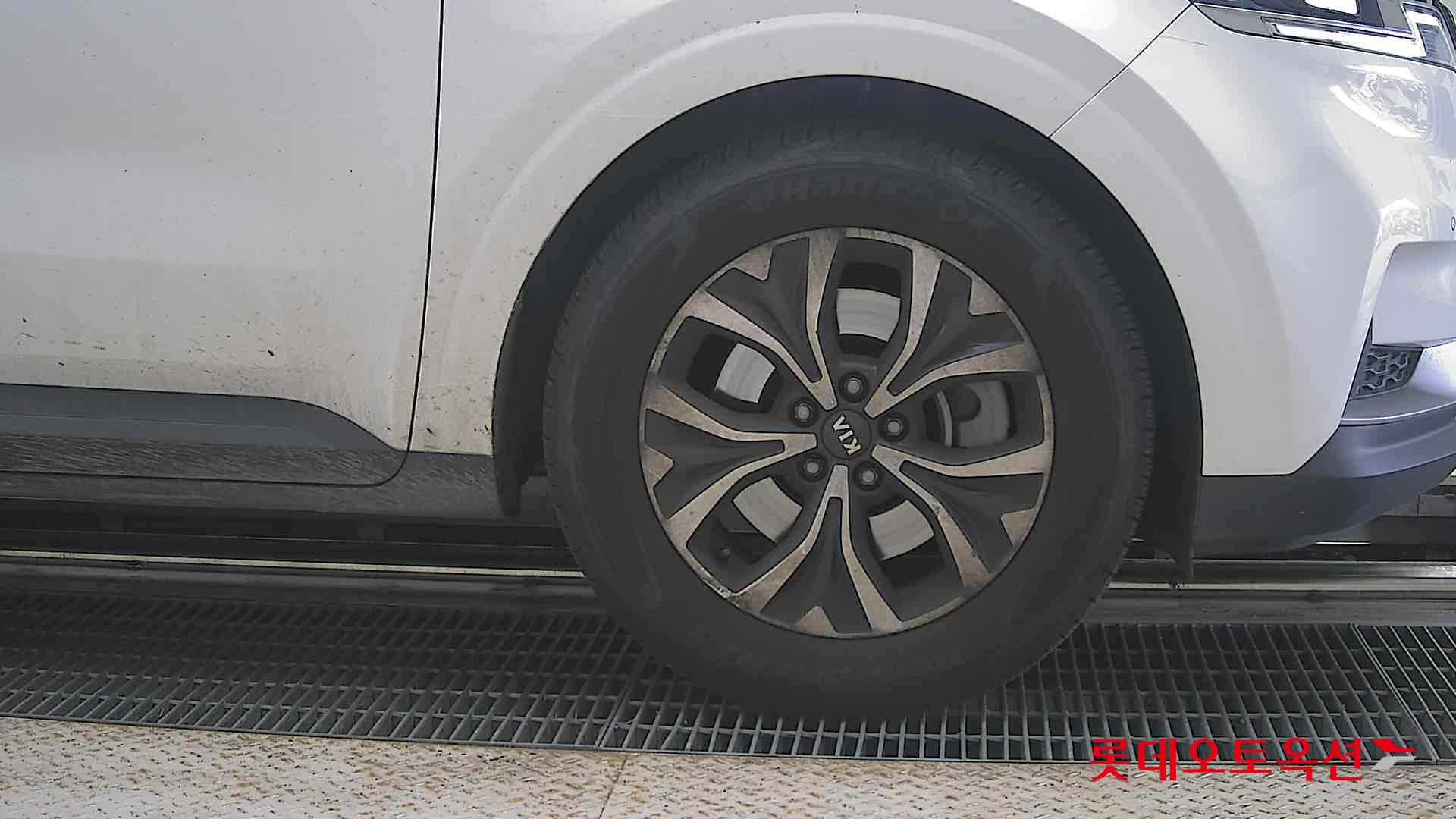2021 - kia carnival