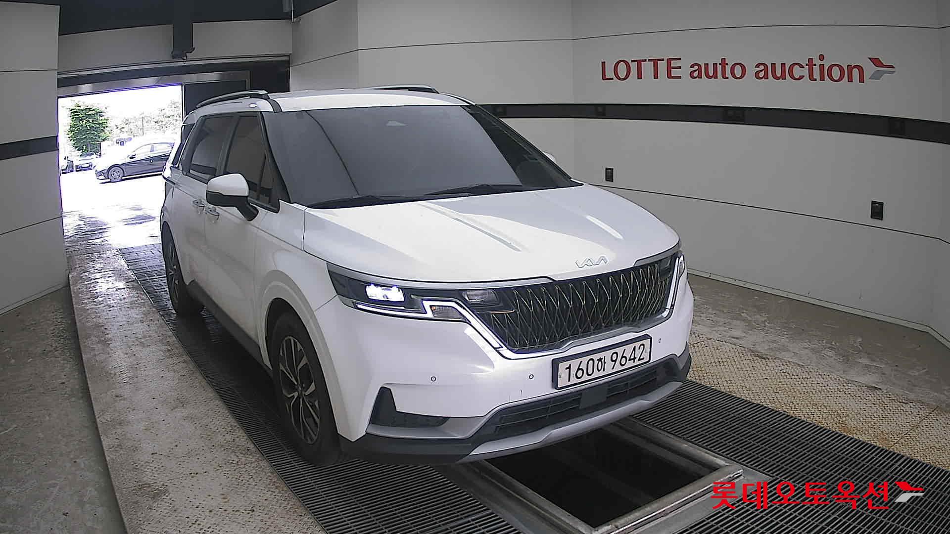 2021 - kia carnival