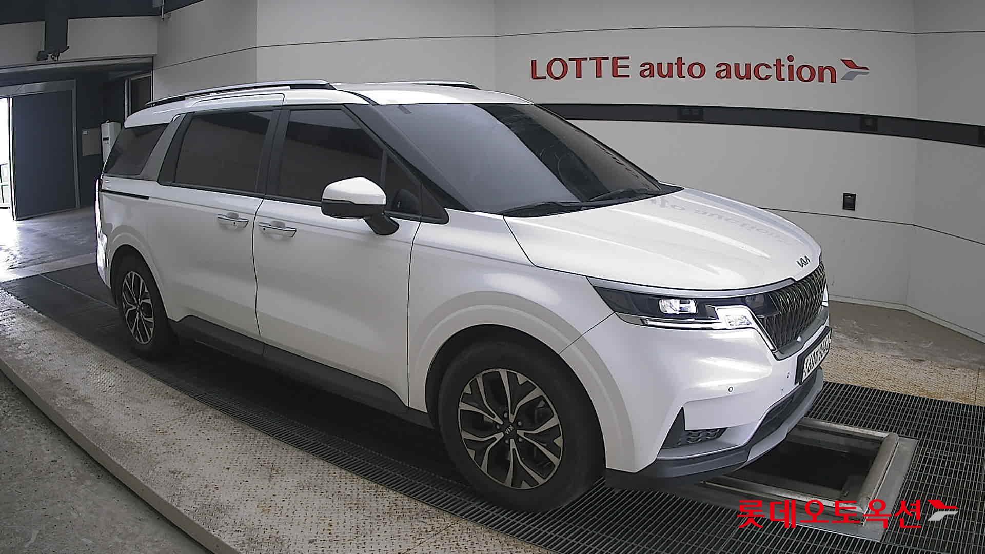 2021 - kia carnival