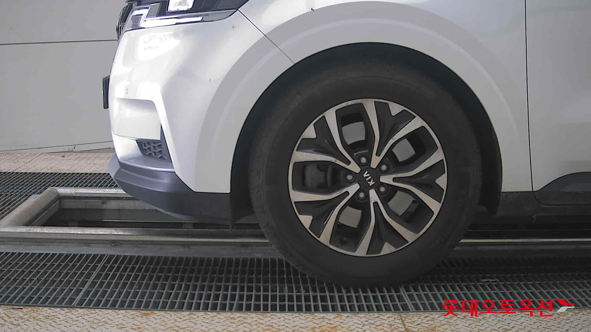 2021 - kia carnival