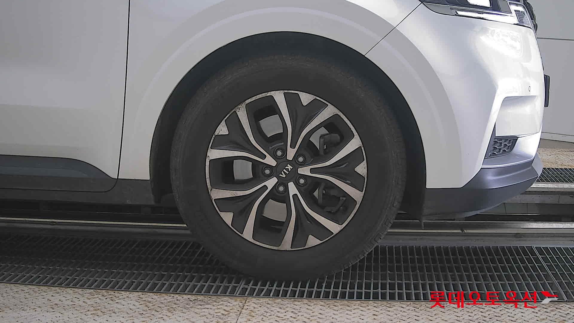 2021 - kia carnival