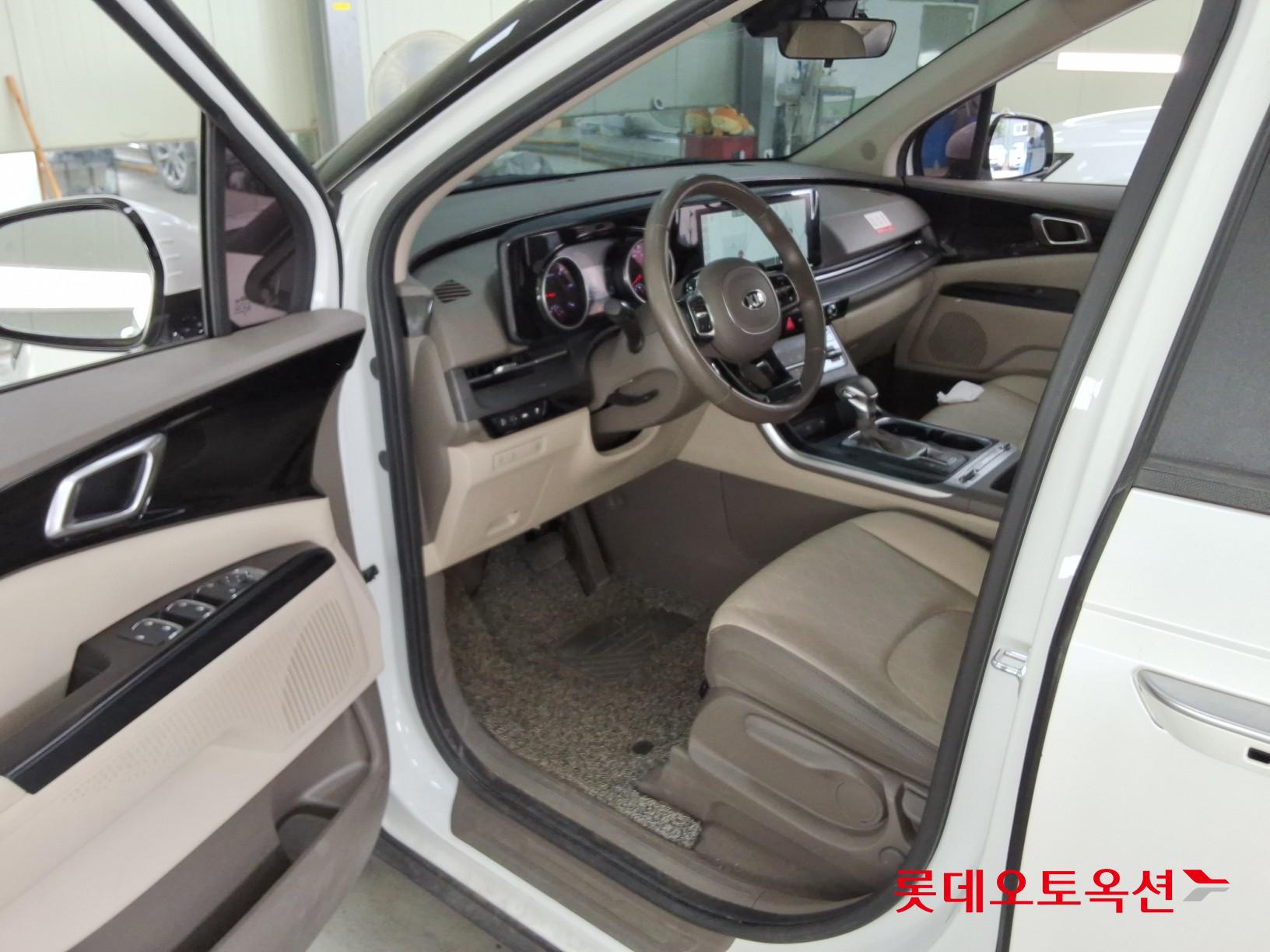 2021 - kia carnival