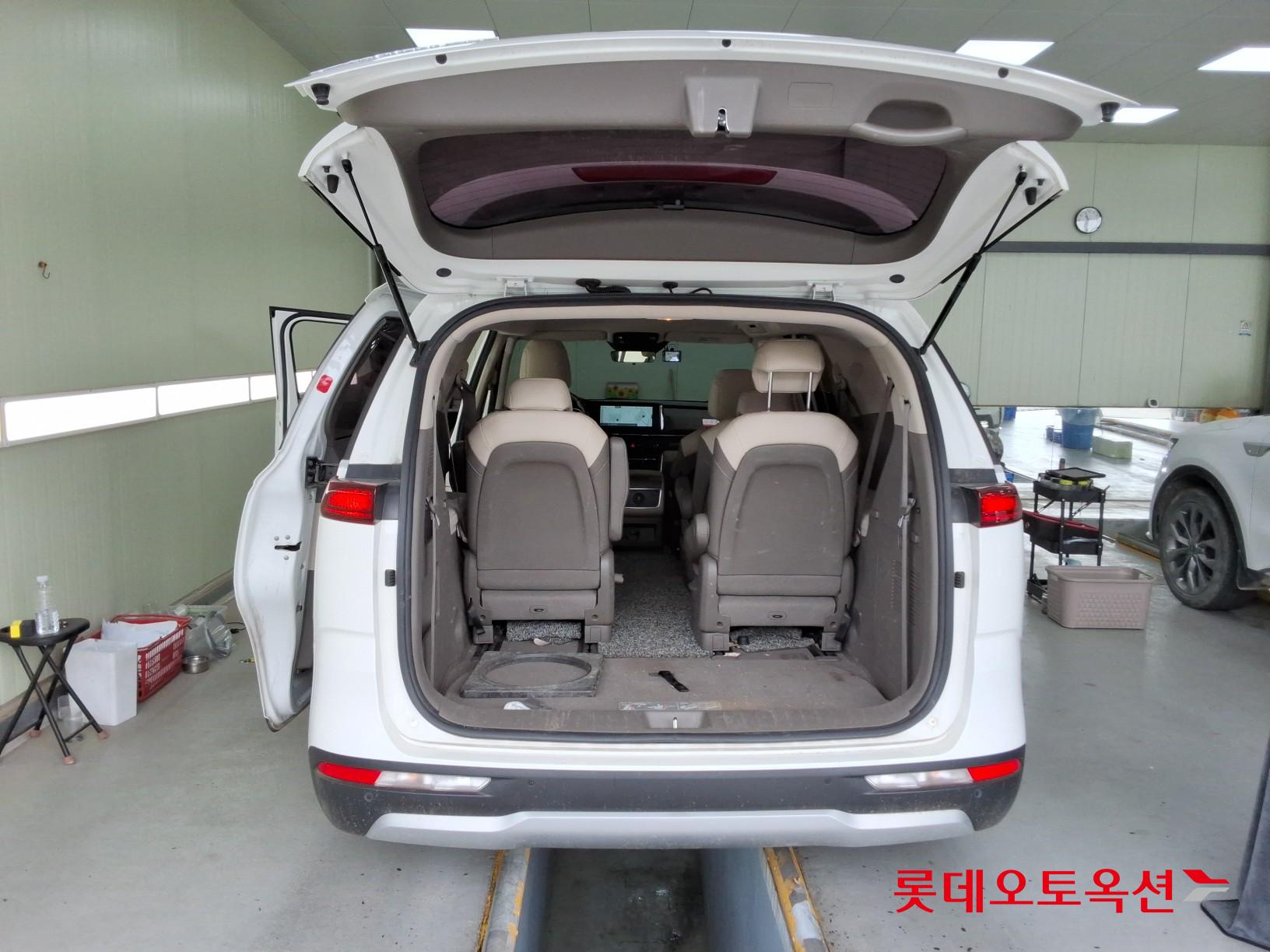 2021 - kia carnival