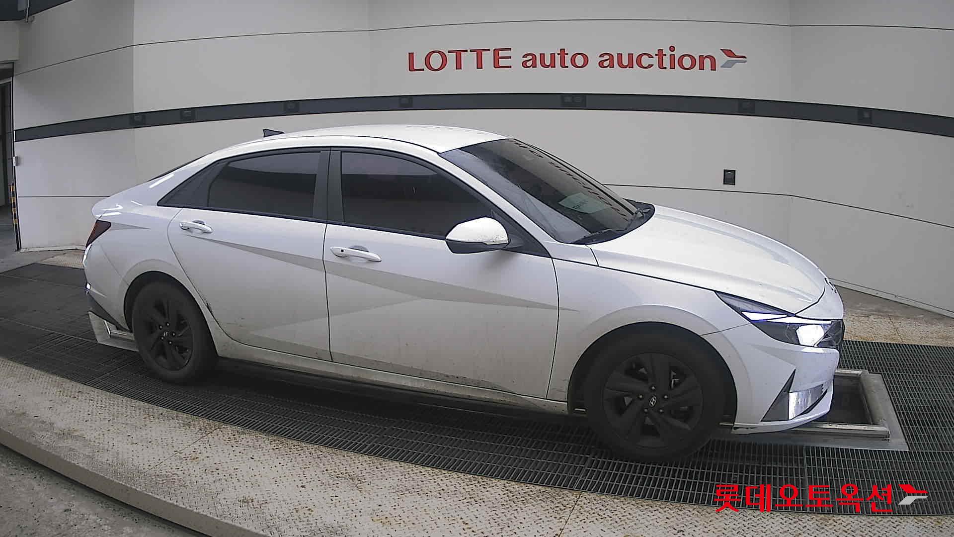 2021 - hyundai avante