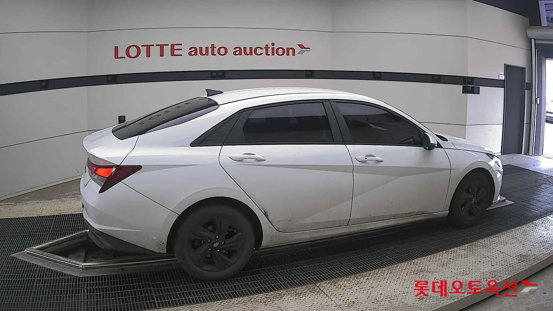 2021 - hyundai avante