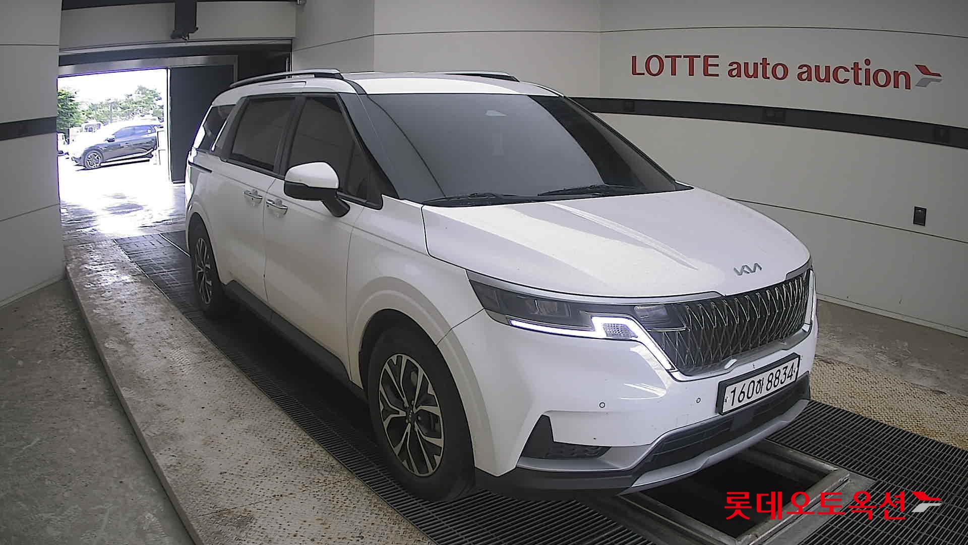 2022 - kia carnival