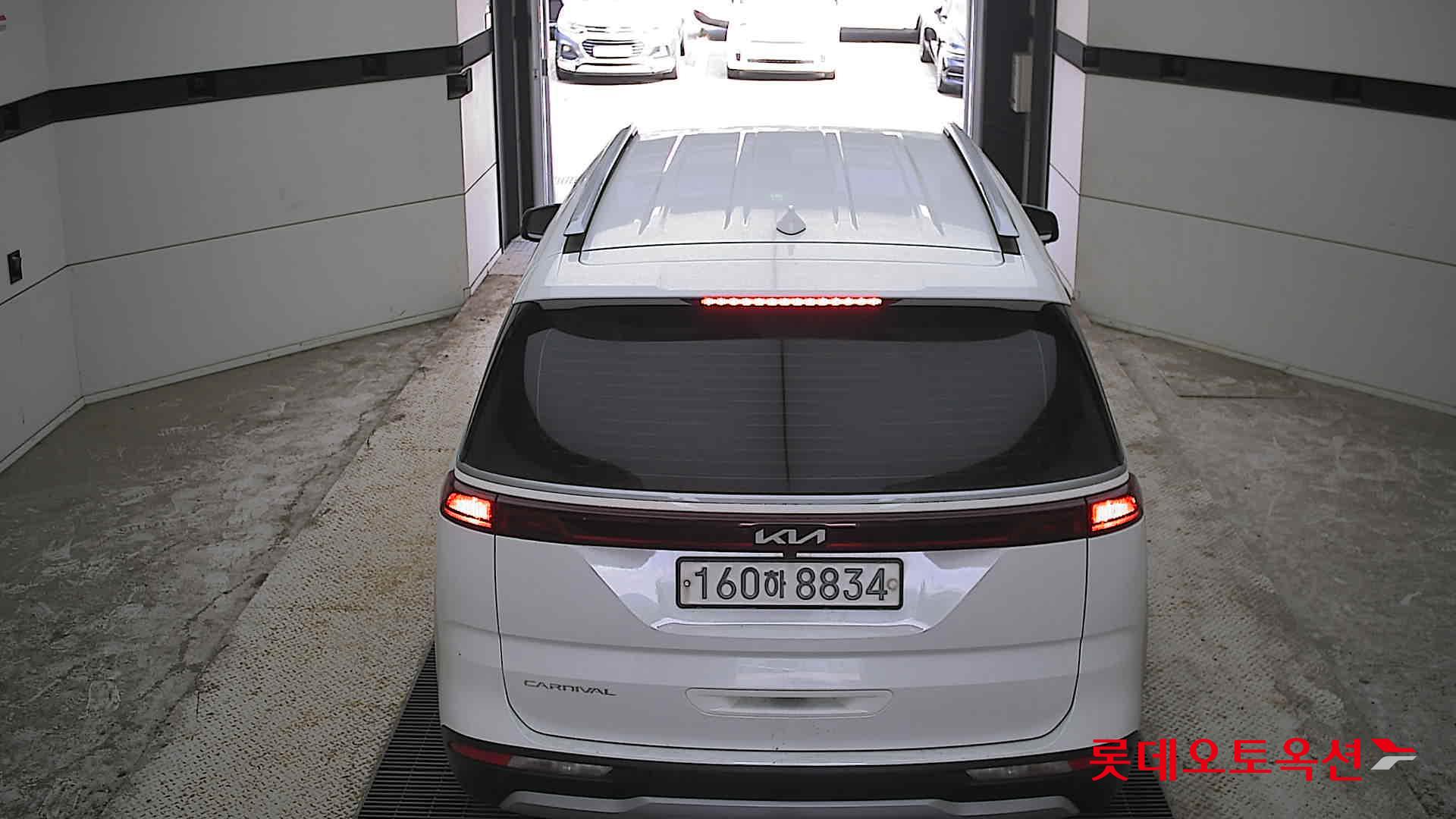 2022 - kia carnival